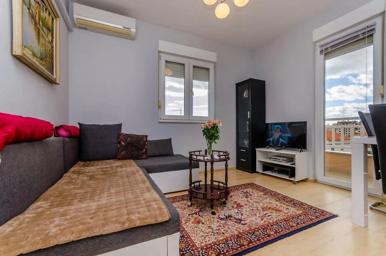טרוגיר Apartment Rocky